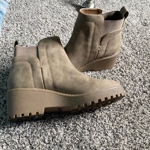 Dv by Dolce Vita tan/brown boots!